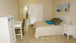 Pierre Et Cala Cristal Club Apts. מלון